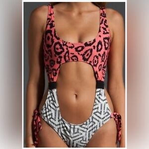 Tavik Leopard Tribal Swimsuit black,white and pink.Adjustable straps.Size M.New